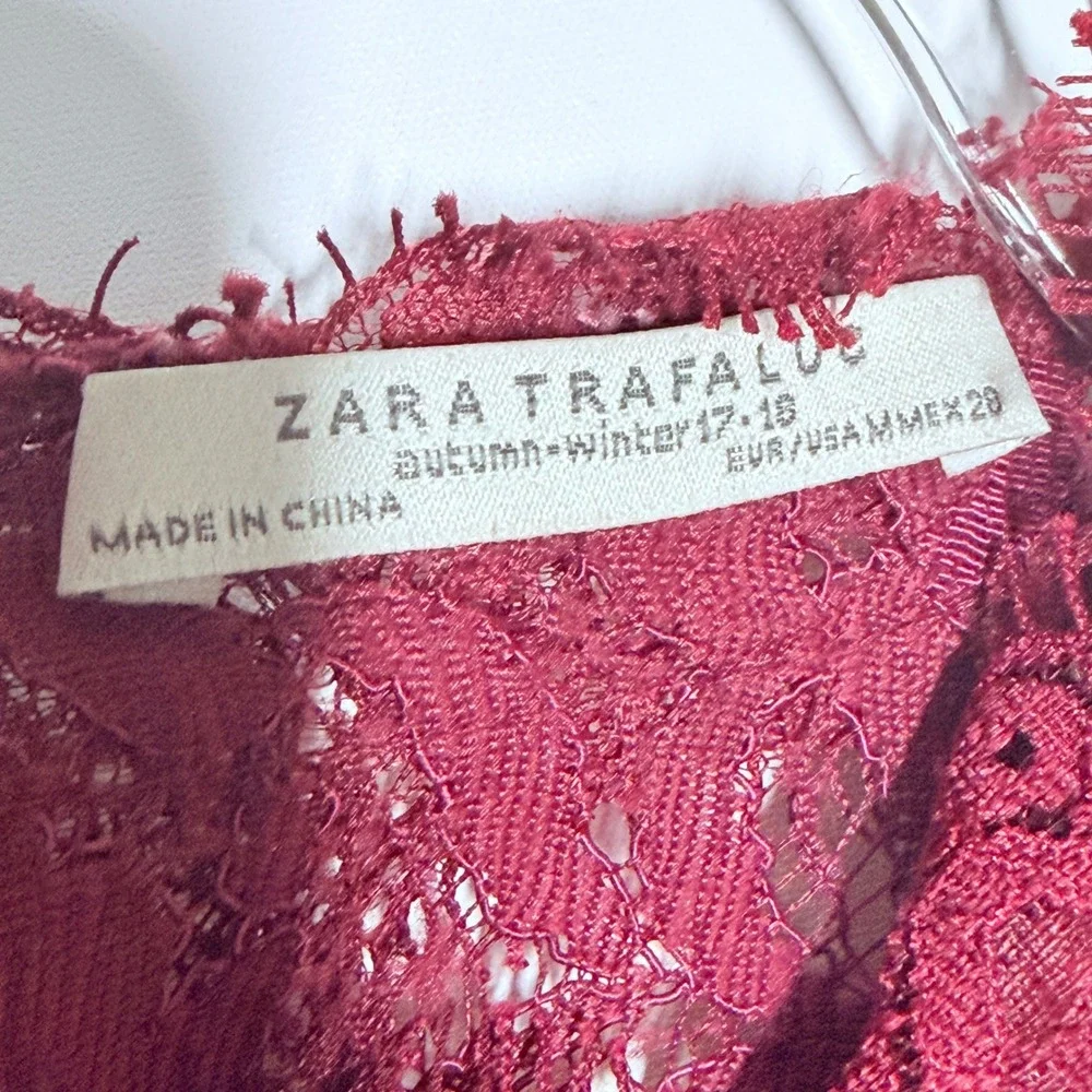 Zara Trafaluc Burgundy Lace Short Sleeve Crop Top Medium